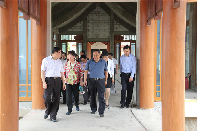 黄色漫画
和省卫计委举行合作洽谈会