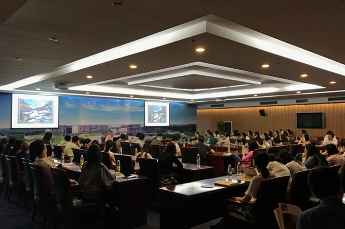 集团举办摄影知识讲座