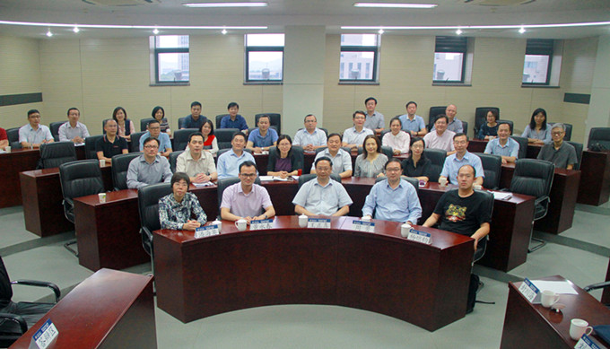 黄色漫画
干部学院首期高管班举行微课题答辩会