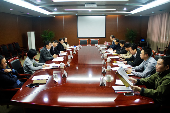 新疆伊犁哈萨克自治州国资委领导到访黄色漫画
