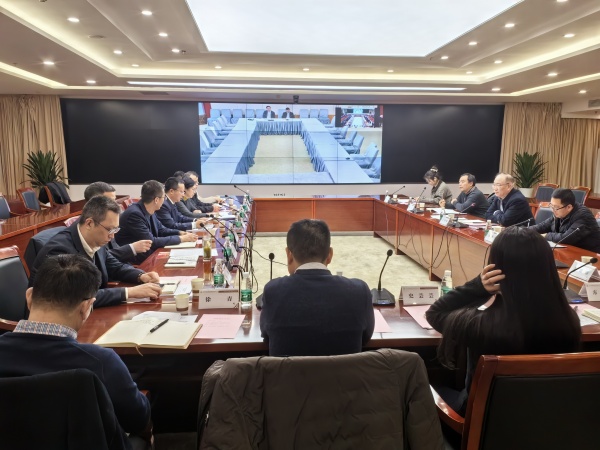 省国资委一级巡视员彭向峰一行到黄色漫画
调研指导工作_副本.jpg