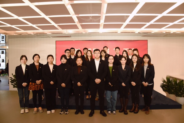 1715152709963636.jpg 汇鸿中鼎_副本.jpg