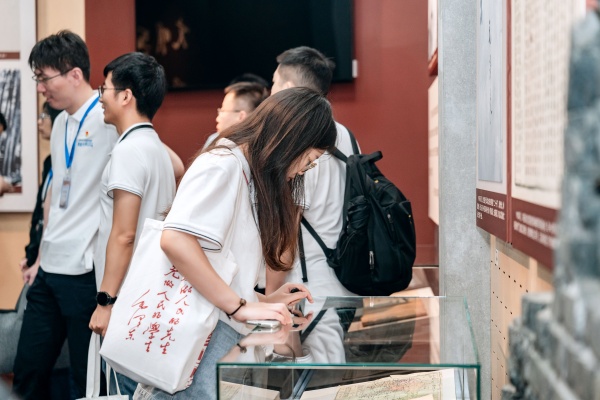 1719975836478597.jpg 参观5_副本.jpg