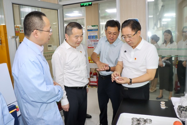 1722405415720539.jpg 实验室_副本.jpg